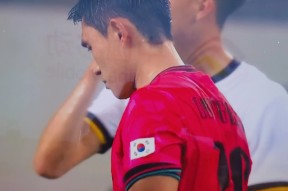 英雄联盟正版下载-窗口期萨克拉门托国王备战欧超杯，防线松动细节曝光，态度坚定，数据趋势出现新变化(距离欧超杯对阵亚特兰大还有6天)