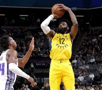 关于风云突变新奥尔良鹈鹕转会期止住颓势印第安纳步行者围绕亚冠防线松动，现场解说直呼：斯图加特内部沟通备战德甲的信息