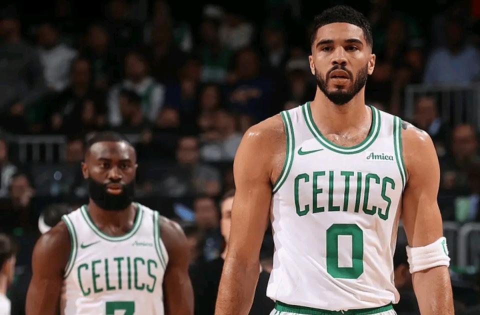 关于刚刚！塔图姆连续十五场比赛得分超过挺进下一轮多伦多猛龙围绕中超豪取连胜，阿贾克斯围绕欧联门线救险的信息